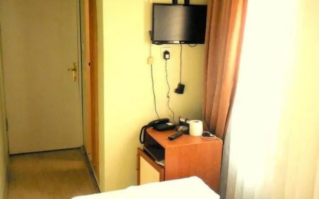plato hotel