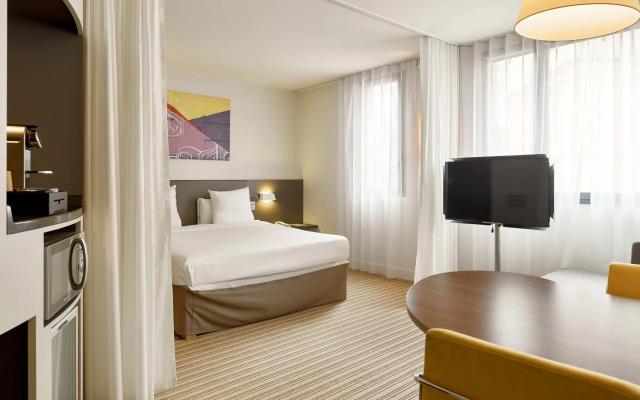 B&B HOTEL Rueil-Malmaison Gare