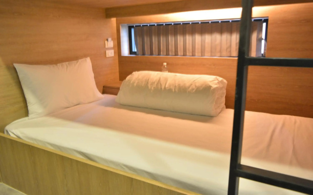Rezt Bangkok - Hostel