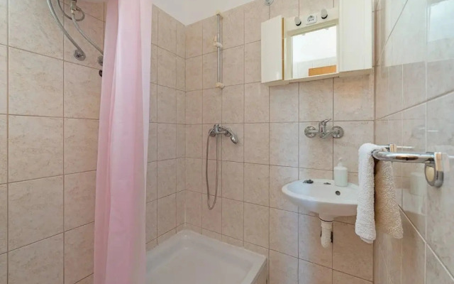 Cozy Apartment in Sibenik-brodarica