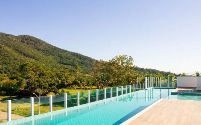 Modern Apartment With Pool and Barbecue Crr201