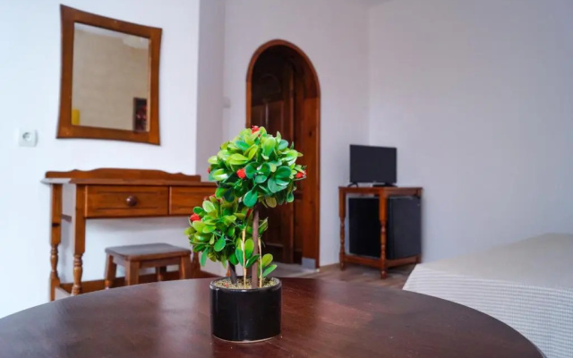 Chrystal Guest House