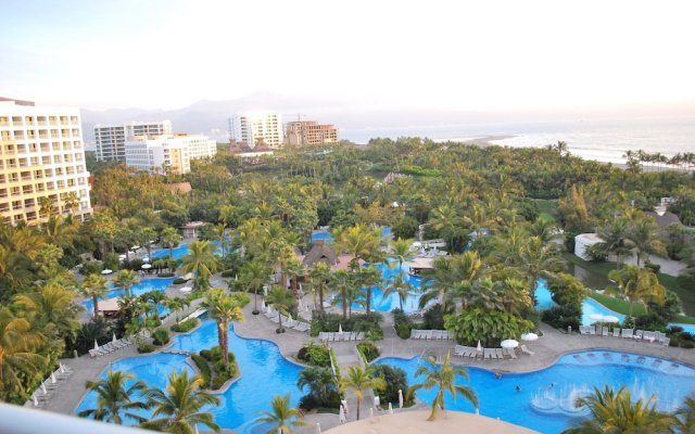 Grand Mayan 1 BR Master Suite