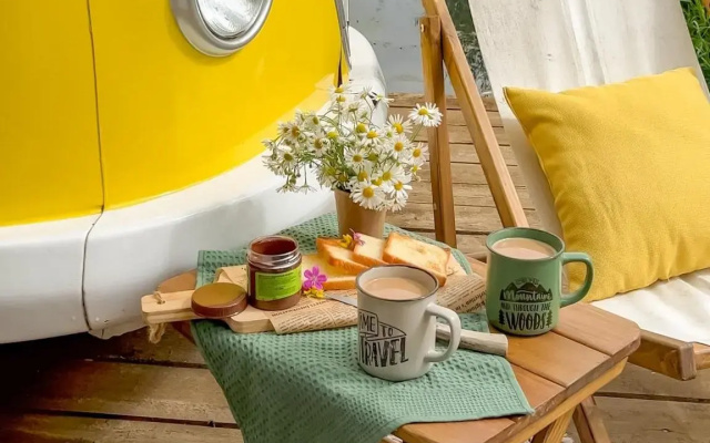 Глэмпинг Hippy Hotel (Хиппи)