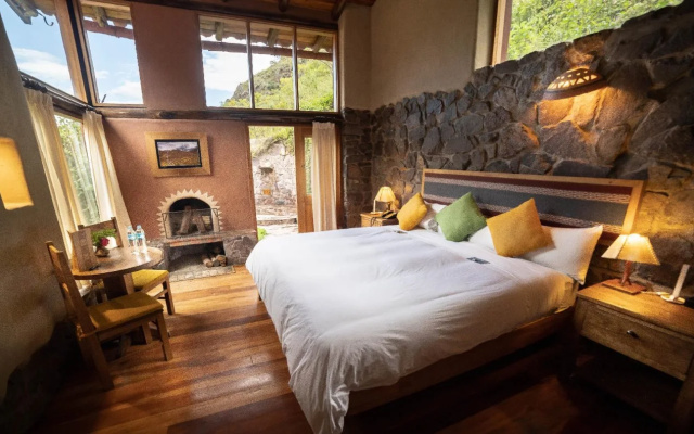 Sacred Dreams Lodge