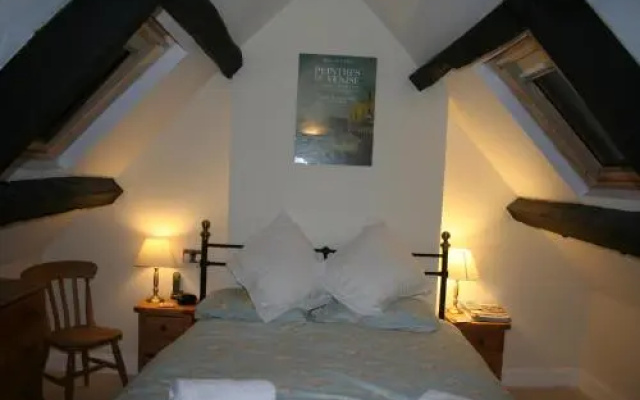 Half-pint Cottage