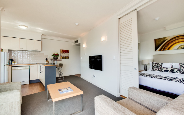 Cosmo Apartment Hotel
