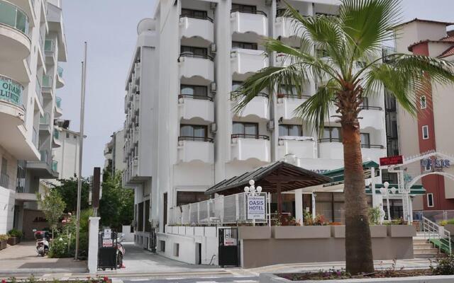 Oasis Hotel вид на фасад