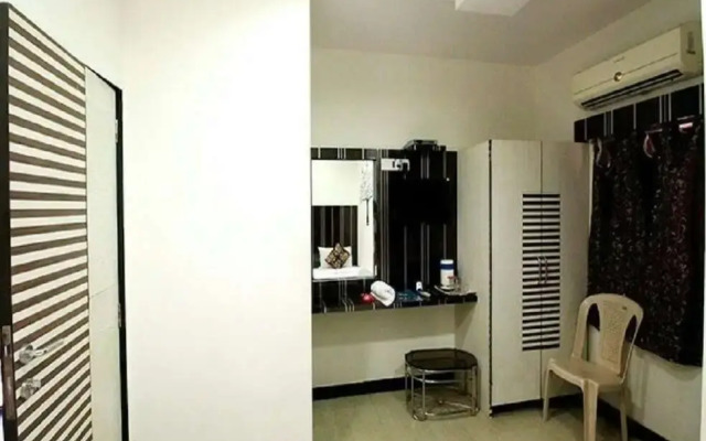 Room Maangta 122 Andheri East