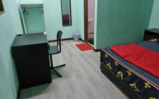 E.R. Budget Inn