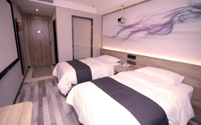 Thank Inn Plus Hotel Shanxi Taiyuan Yingze District Liuxiang Walking Street