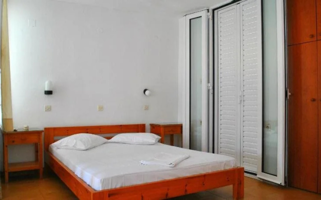 Ariadni Apartments