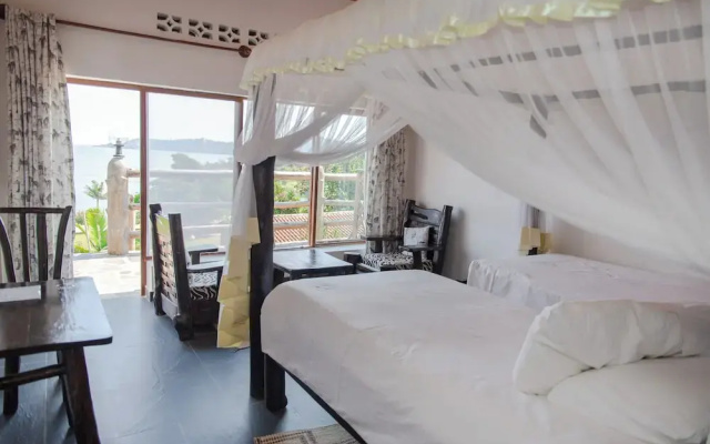 Room-serene Lake View Lodge in Kayove, R