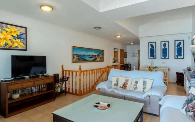 HolidayVilla Marina 2- Beachfront, Wifi , Sea View by Holidayshome