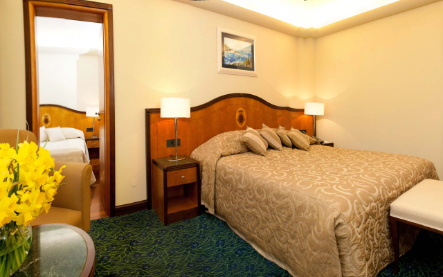 Hotel More