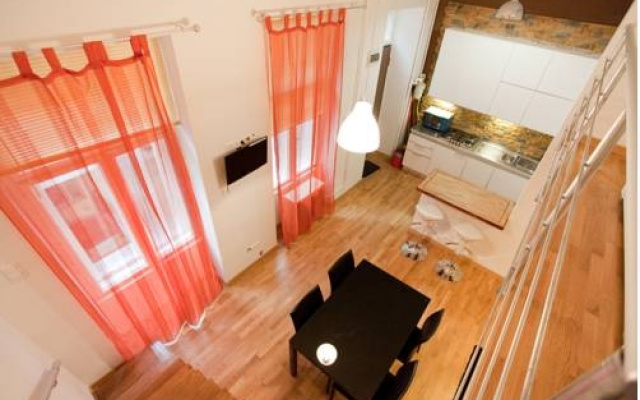 10 House Budapest