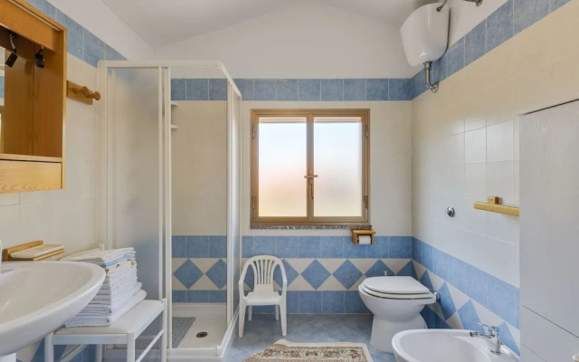 Lovely Holiday Home in Tresnuraghes near Sea