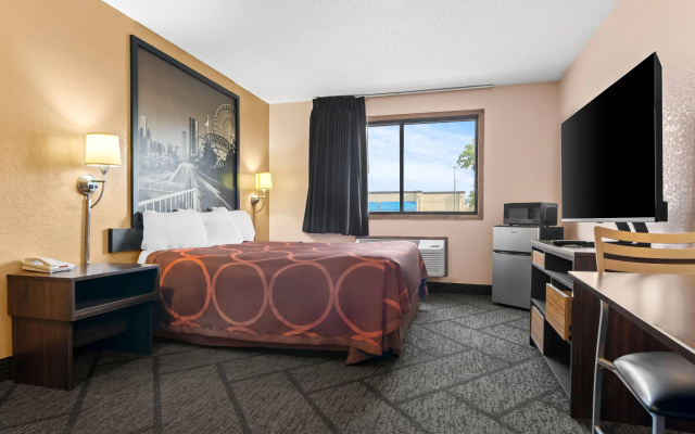 Super 8 by Wyndham Bourbonnais/Kankakee Area