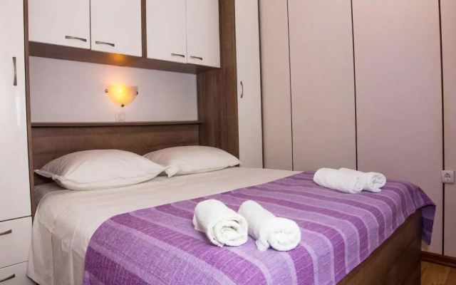 Holiday home Ani-30m from beach