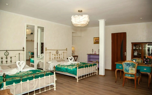 Guest rooms · Tbilisi — photo 11