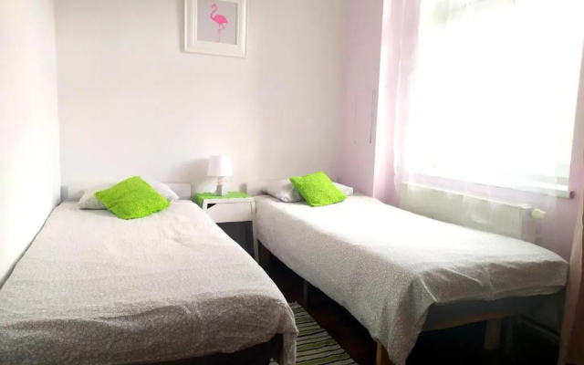 COLOR hostel