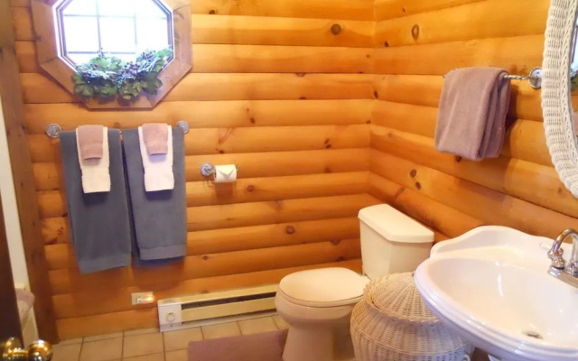 Cricket Hill Lodge & Cabins