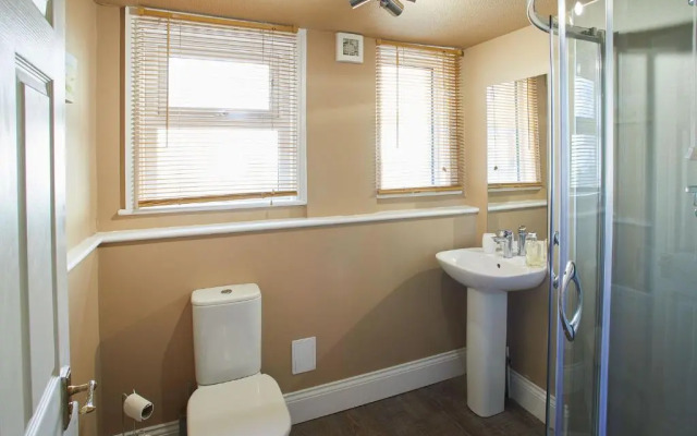 Host Stay Havelock Place Apartment