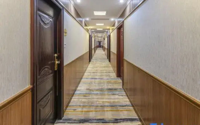 Wanjiang Derong Hotel (Shantou North Station)
