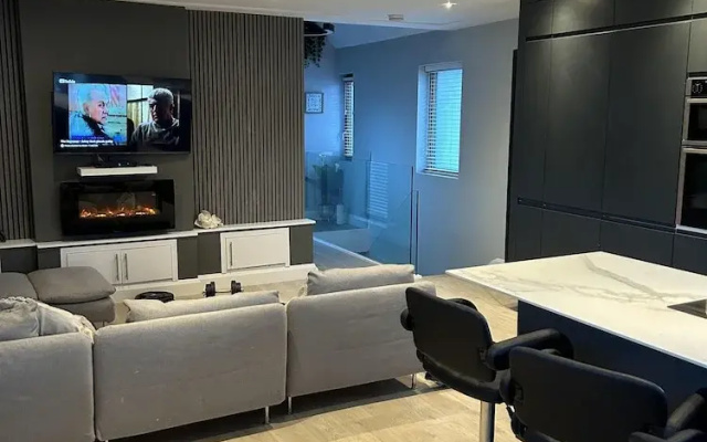 Croke Park, 3-beds ,1 Pullout bed , Sleeps 8