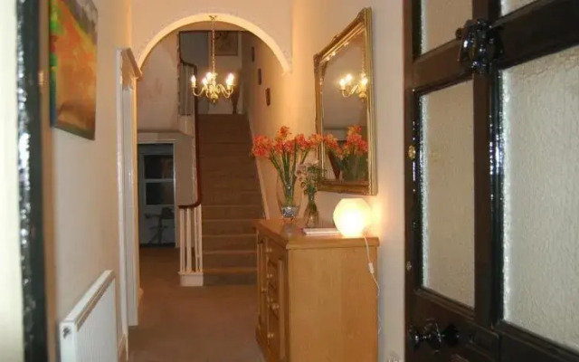Bentons Guest House