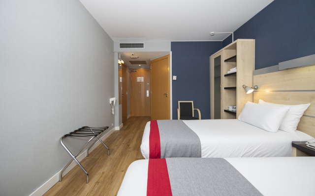 Holiday Inn Express Barcelona - Molins de Rei by IHG
