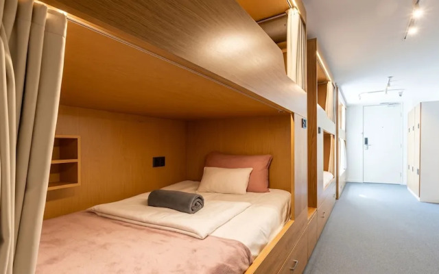 CoZzzee Hostel