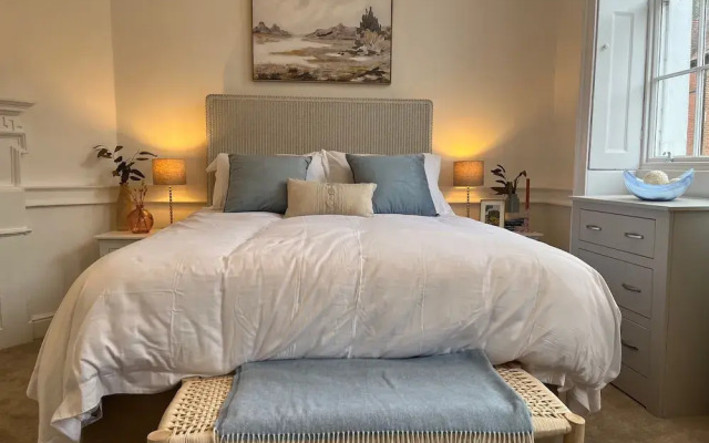 Spacious 2B Flat In Clement House