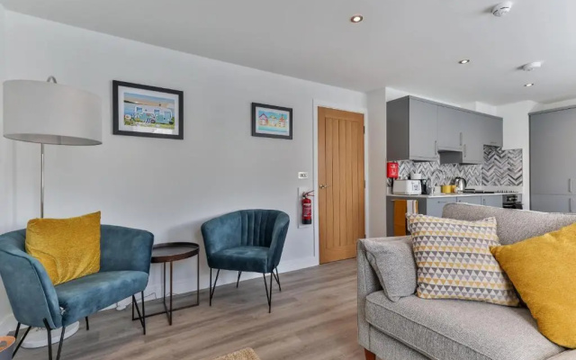 13 Belle House - Apartment 1