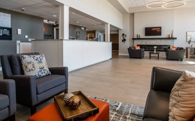 Amsterdam Inn & Suites, an Ascend Collection Hotel
