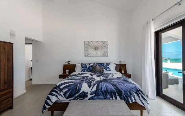 Villa Pelican Bay