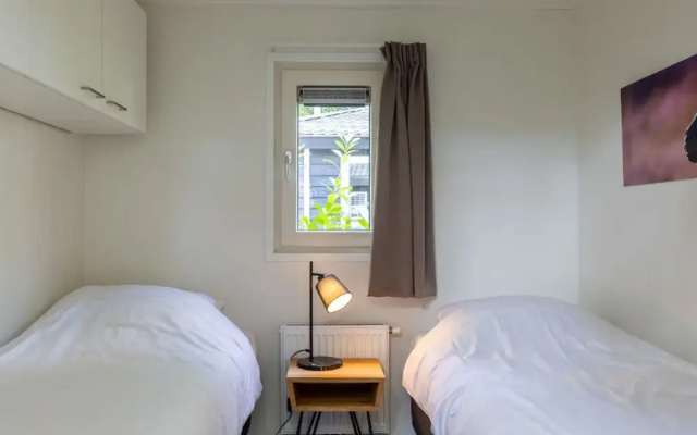 Comfortable Chalet With Combination Microwave Near the Veluwe