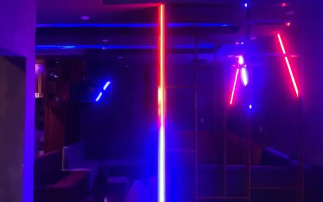 De Emeritus Courtyard Hotel
