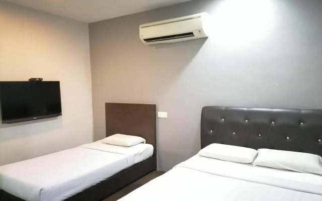 P Line Hotel