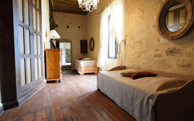 Castle Near Agen With Shared Pool