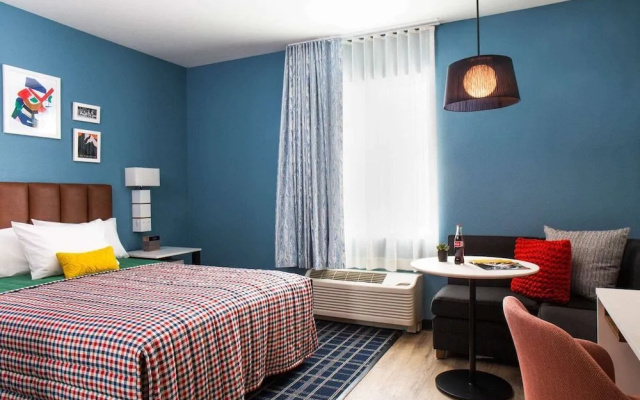Uptown Suites Extended Stay Denver CO – Centennial