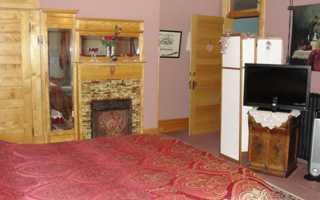 Ferris Mansion Bed and Breakfast
