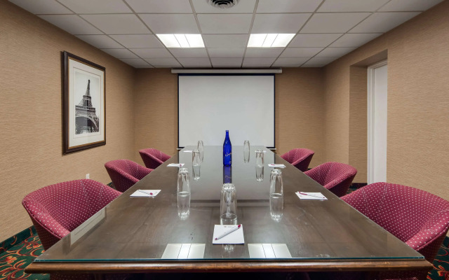 Best Western PLUS Morristown Inn-Florham Park