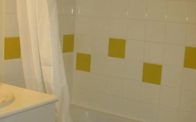 UNIVEA Suites Confort Nantes La Beaujoire