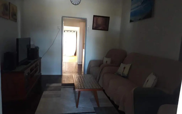 66a farnborough rd