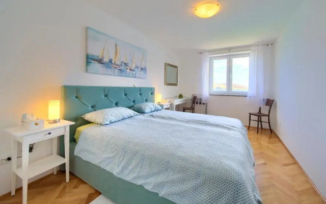Apartment Frane