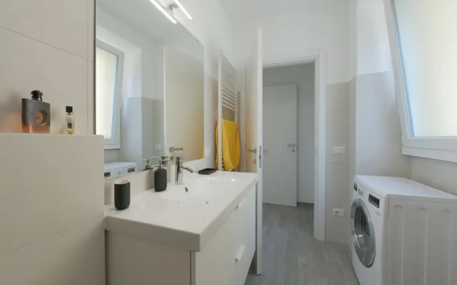Sunflower Apartment 1 With Terrace in Baveno