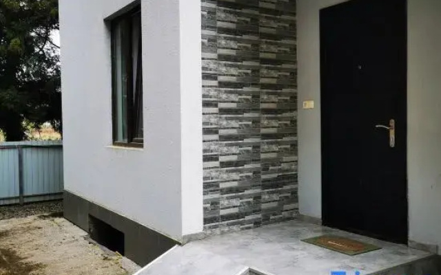 Solo Apartments