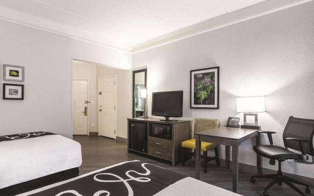 La Quinta Inn & Suites by Wyndham Atlanta Conyers