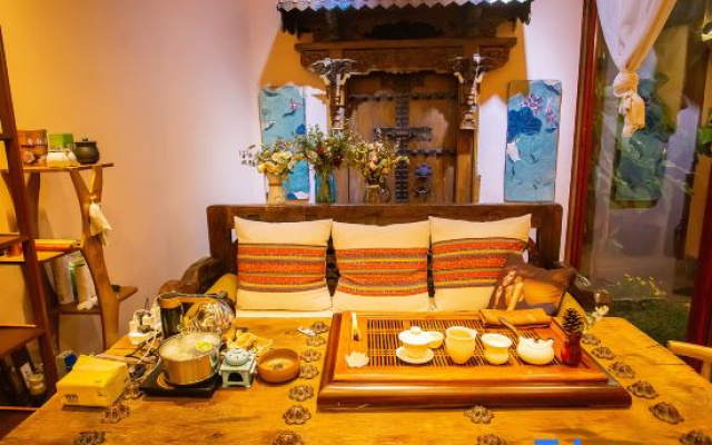 Lijiang Shuhe Old Town Yafei Snow Mountain Dream Homestay